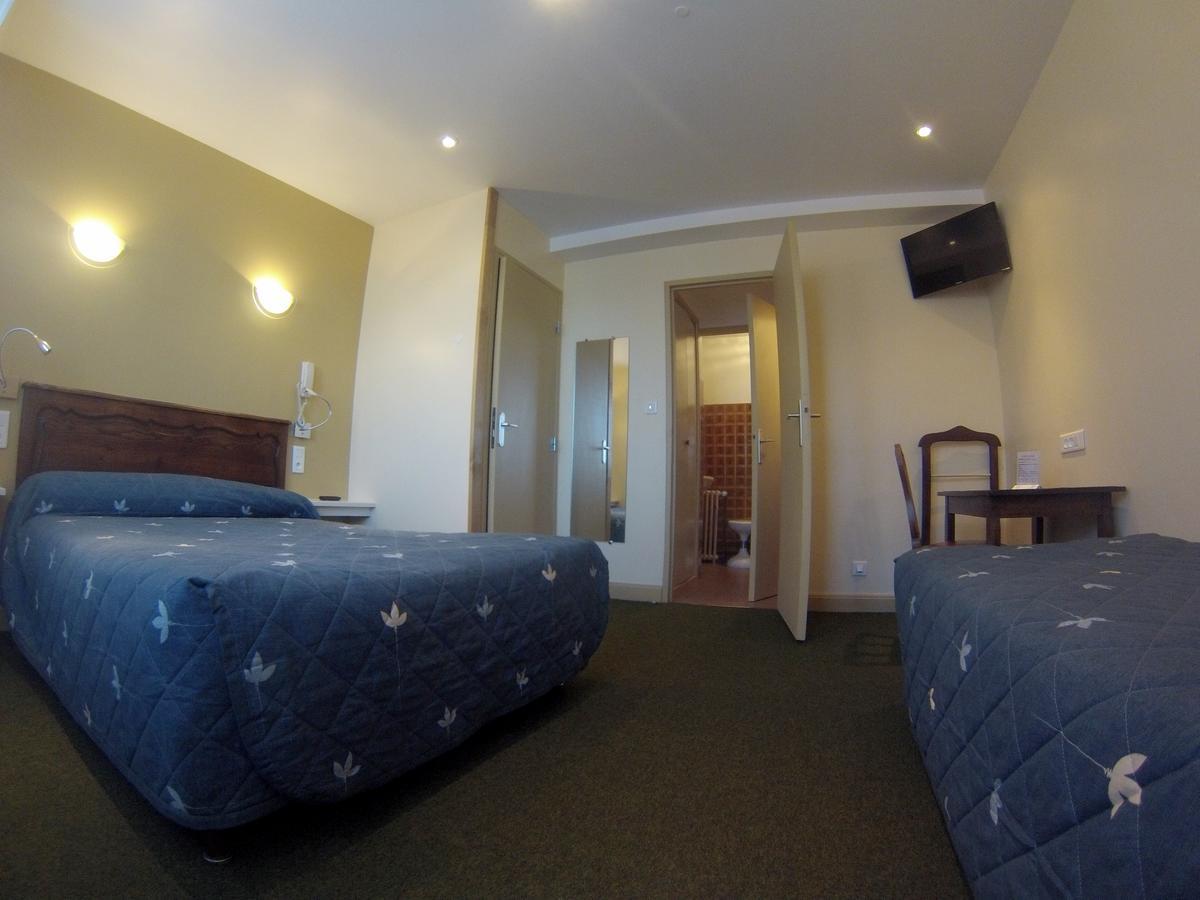 Hotel Le Levant à Besse-et-Saint-Anastaise Extérieur photo