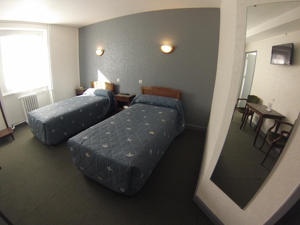Hotel Le Levant à Besse-et-Saint-Anastaise Extérieur photo